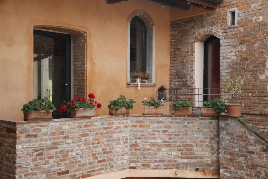 Borgo Archinto Apartment Robecco sul Naviglio Luaran gambar