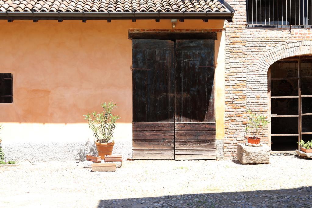 Borgo Archinto Apartment Robecco sul Naviglio Luaran gambar